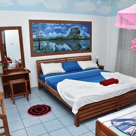 Hotel Happy Tuna Hikkaduwa Extérieur photo