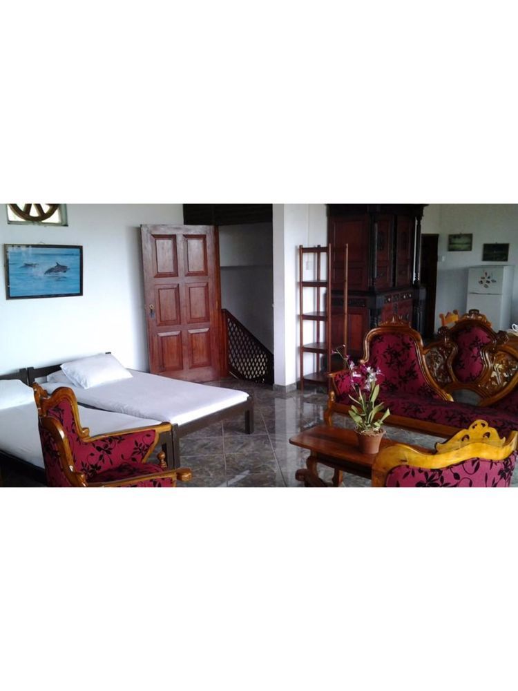 Hotel Happy Tuna Hikkaduwa Extérieur photo