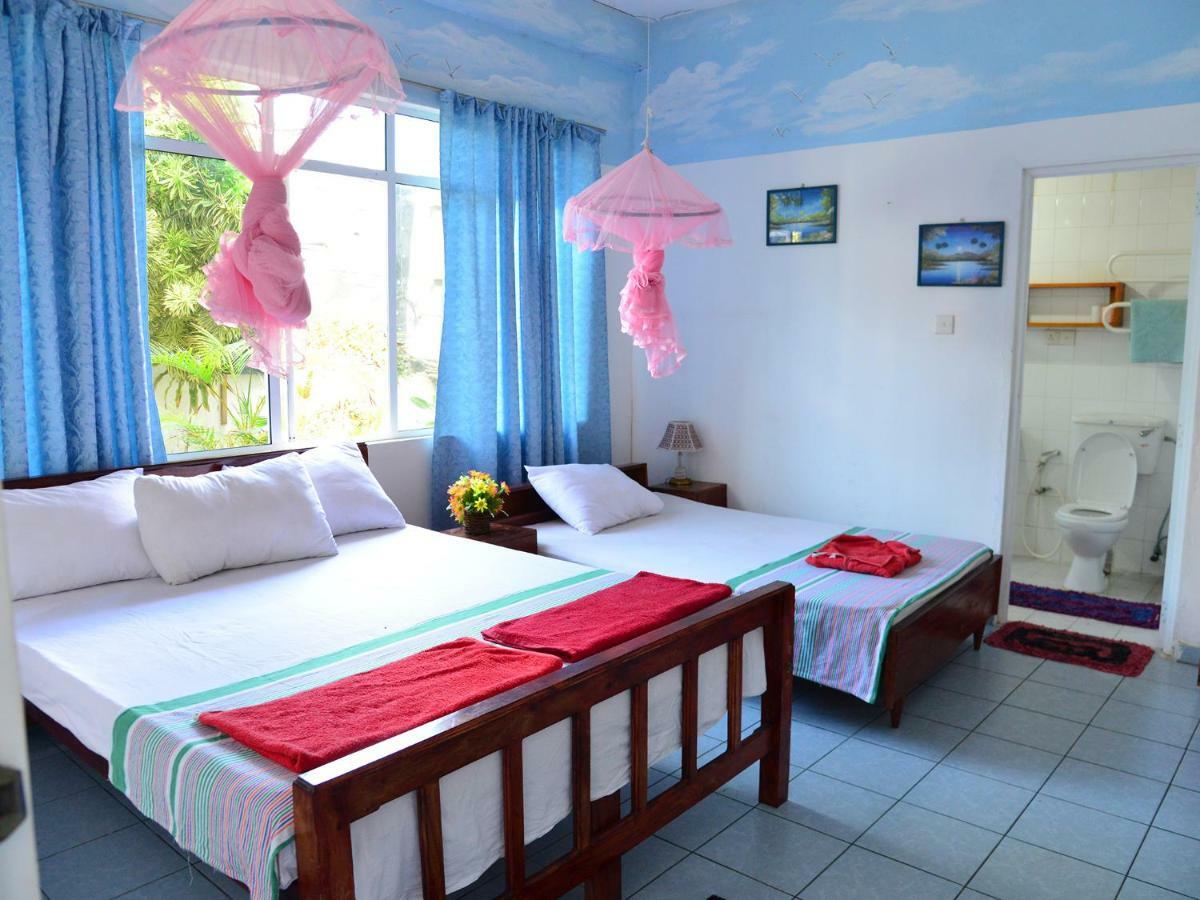 Hotel Happy Tuna Hikkaduwa Extérieur photo