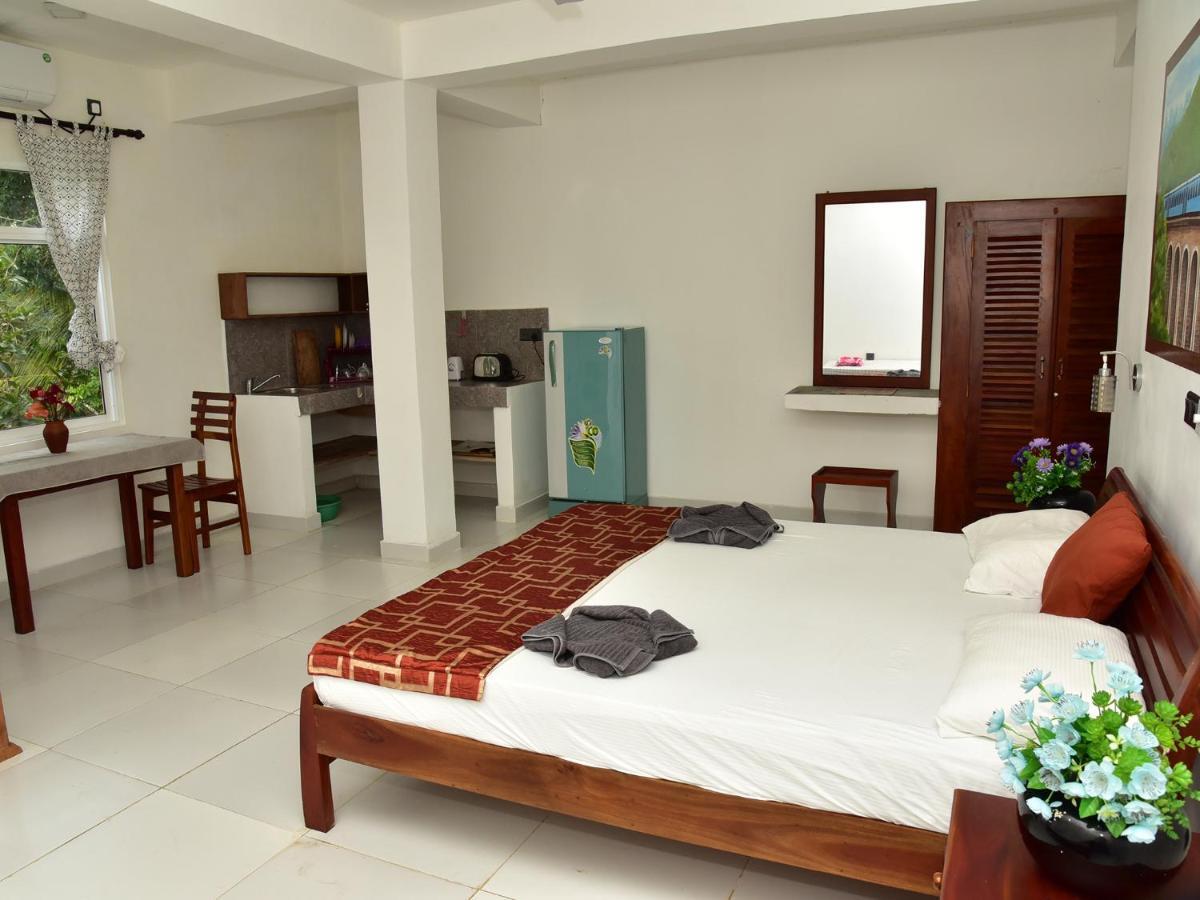 Hotel Happy Tuna Hikkaduwa Extérieur photo