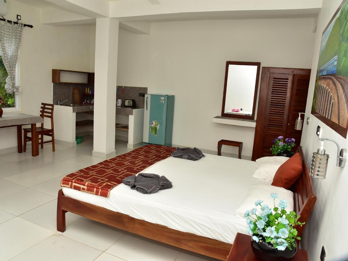 Hotel Happy Tuna Hikkaduwa Extérieur photo