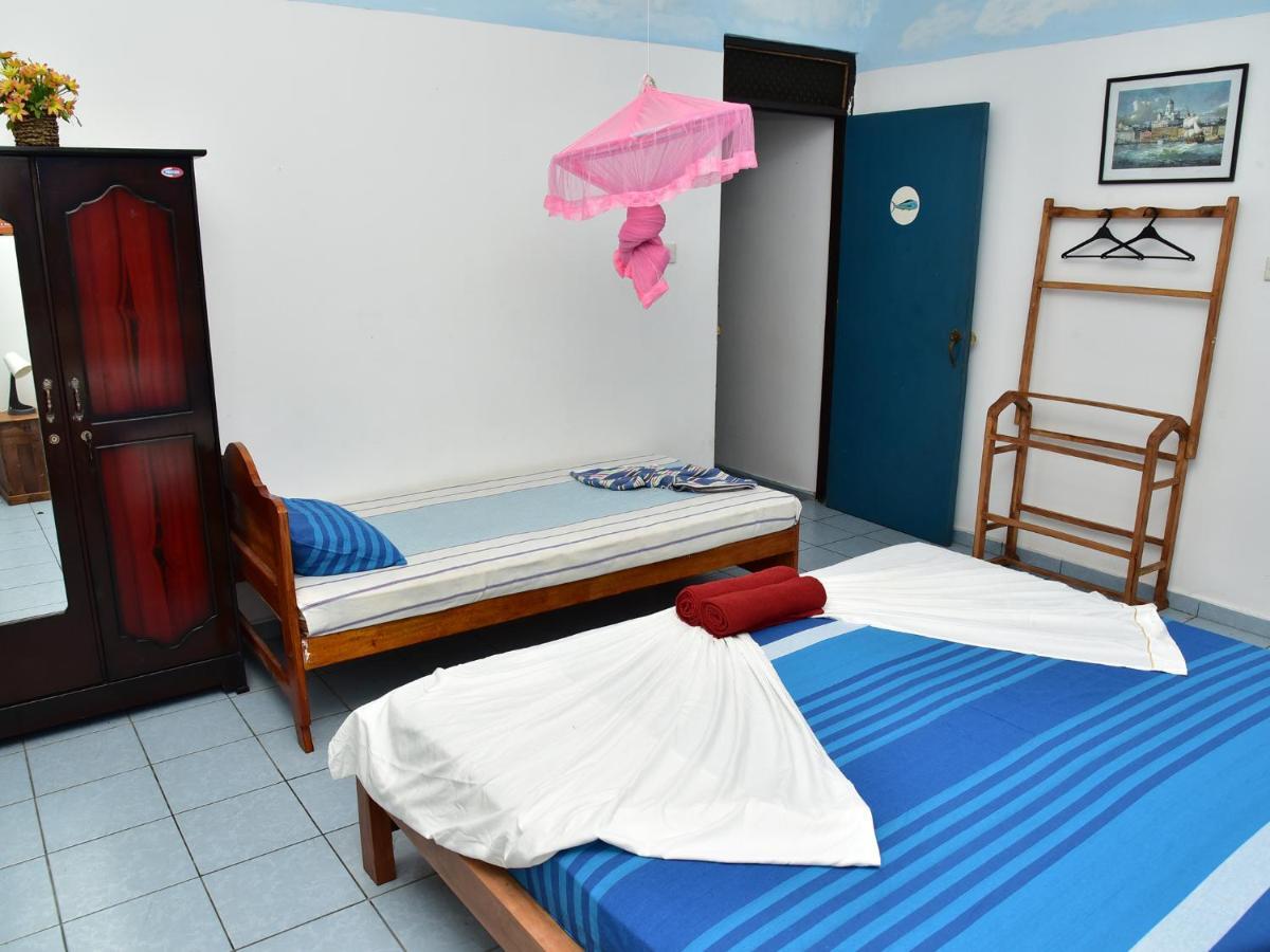 Hotel Happy Tuna Hikkaduwa Extérieur photo