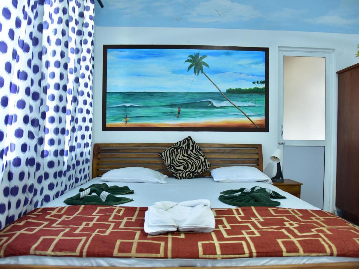 Hotel Happy Tuna Hikkaduwa Extérieur photo